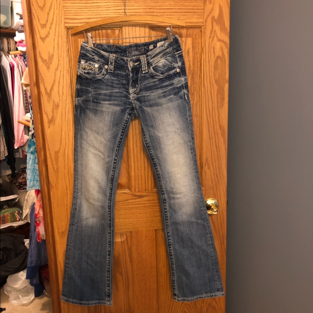 Miss Me buckle jeans